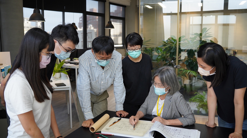 「台南女兒」成大建築系校友張清華帶領團隊,共2張照片
